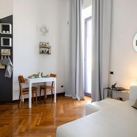 Luxury Eugy - City Center & Seaview Apartament Bari
