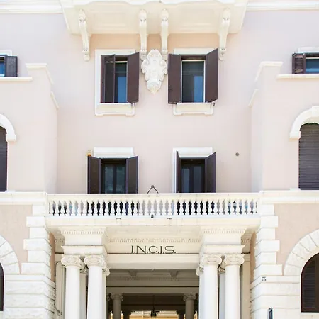 Daire Luxury Eugy - City Center & Seaview Bari