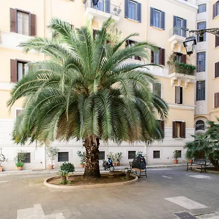 Luxury Eugy - City Center & Seaview Apartament *
