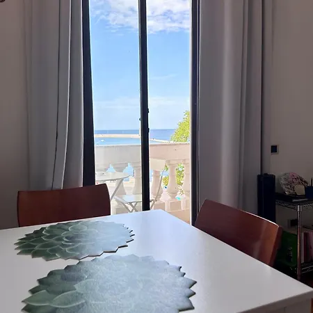 Luxury Eugy - City Center & Seaview Daire *