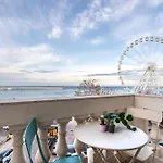 Luxury Eugy - City Center & Seaview * 바리
