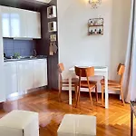 Luxury Eugy - City Center & Seaview 바리