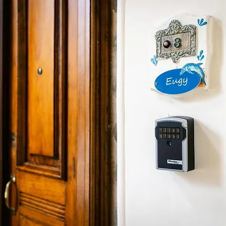 Luxury Eugy - City Center & Seaview باري